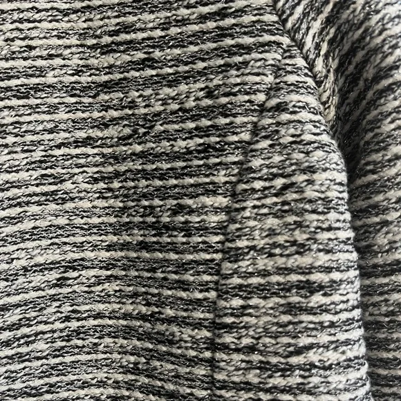 REVIEW Women's Grey Blazer - Picture 6 of 7